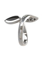 Кольцо из белого золота c бриллиантами и ониксом