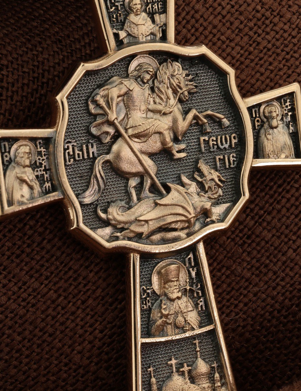 Крест из золота