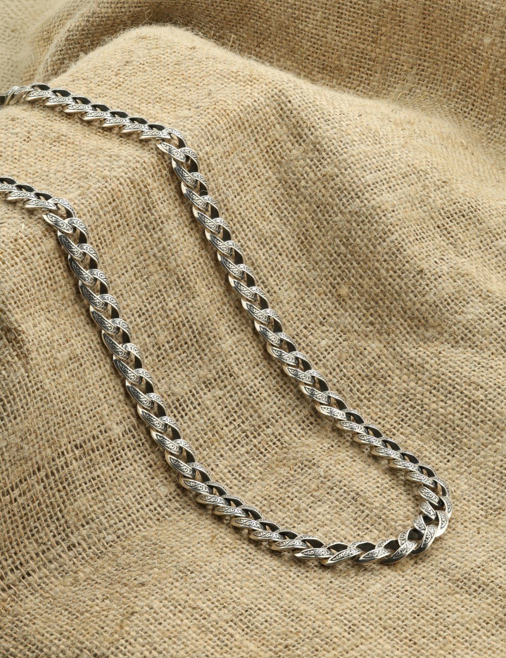 Цепь из серебра c рубином