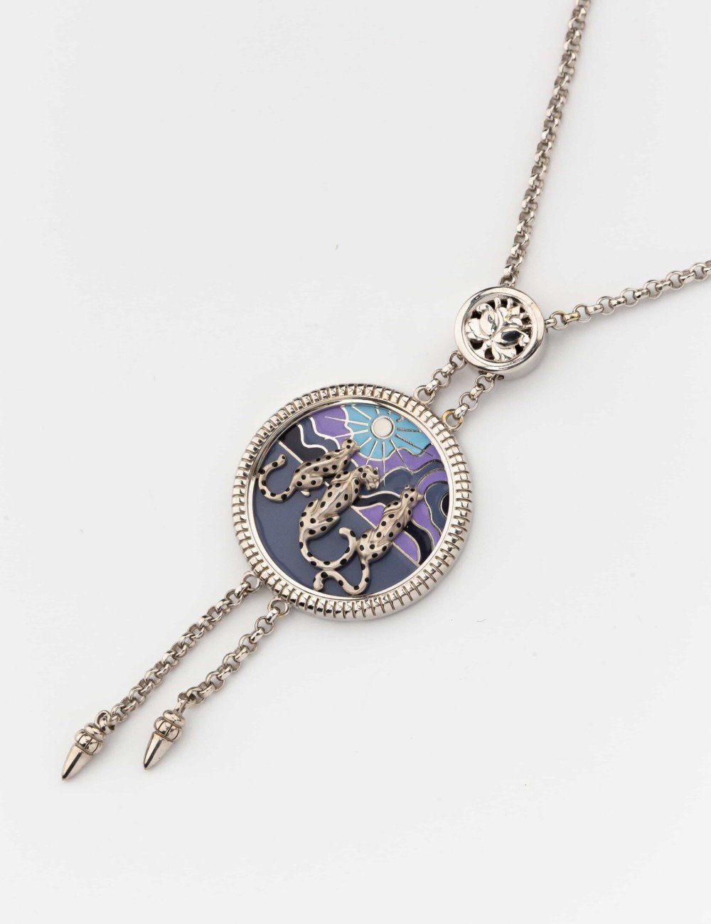 Колье из белого золота c эмалью