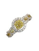 Кольцо из лимонного золота c бриллиантами и сапфиром