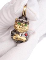 Подвеска из лимонного золота c эмалью, бриллиантами и рубином