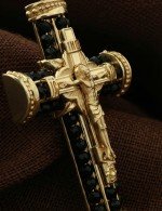 Крест из лимонного золота c ониксом