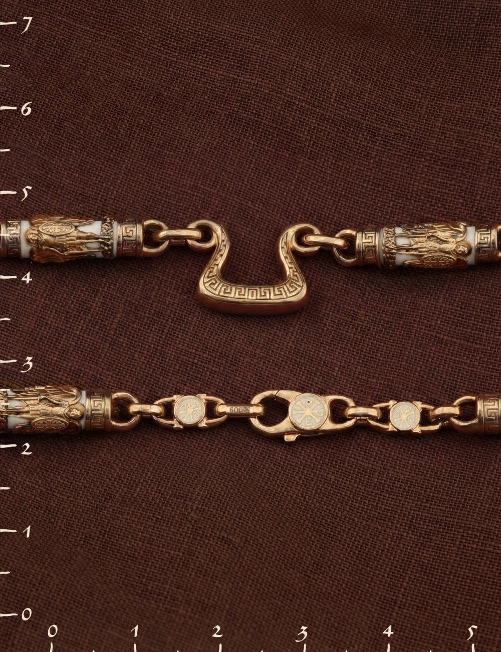 Цепь из золота c эмалью и бивнем мамонта