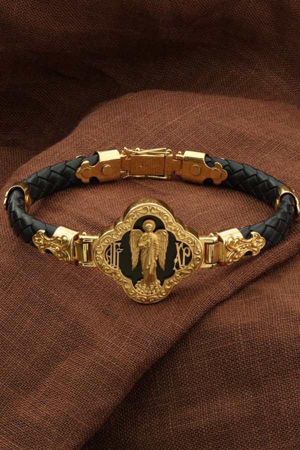 Браслет из лимонного золота c шнурком и ониксом