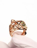 Кольцо из золота c изумрудом и ониксом