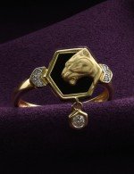 Кольцо из лимонного золота c бриллиантами и ониксом