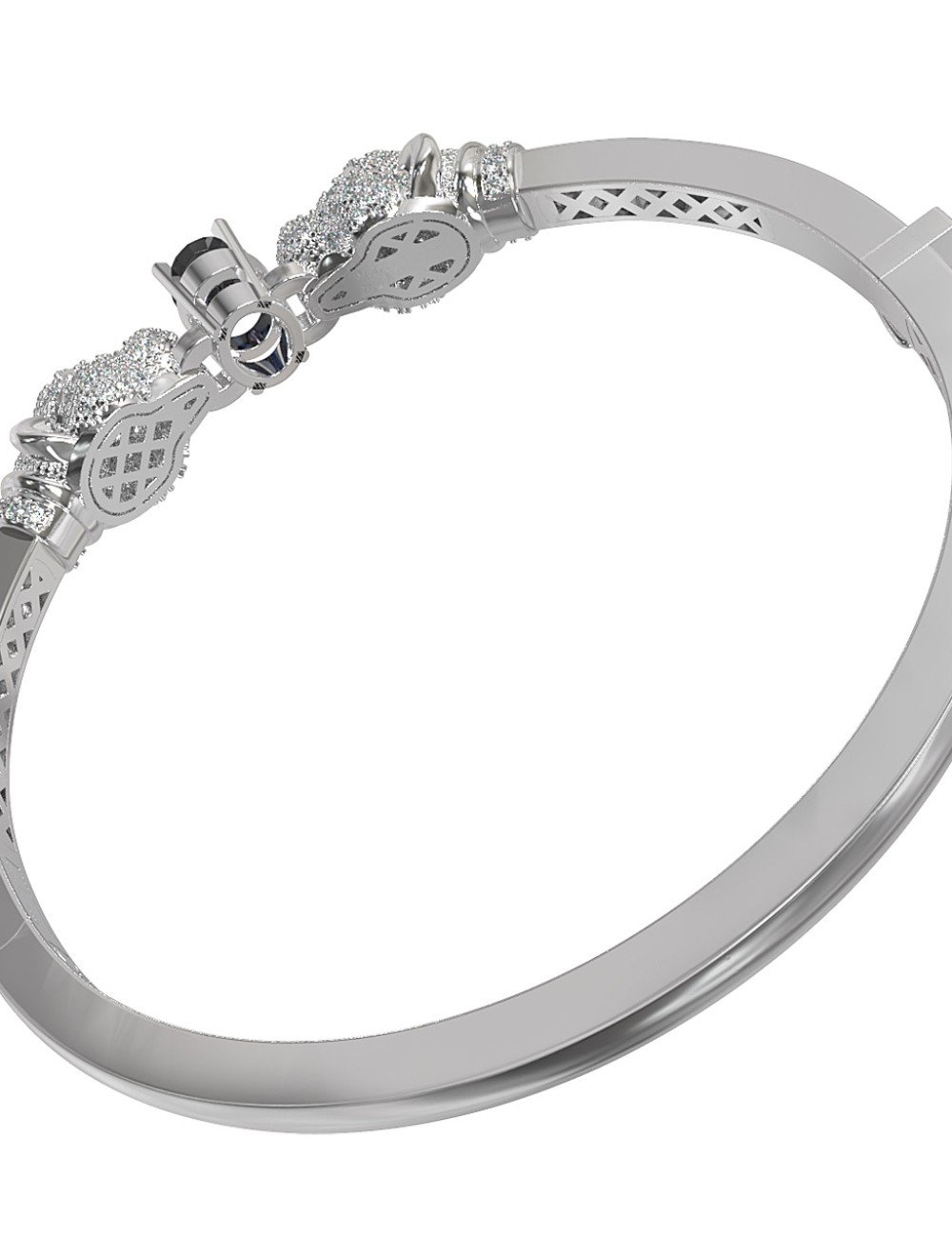 Браслет из белого золота c бриллиантами, сапфиром и изумрудом