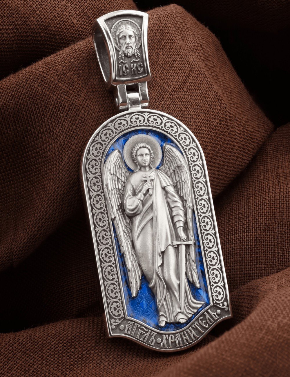 Образок из белого золота c эмалью