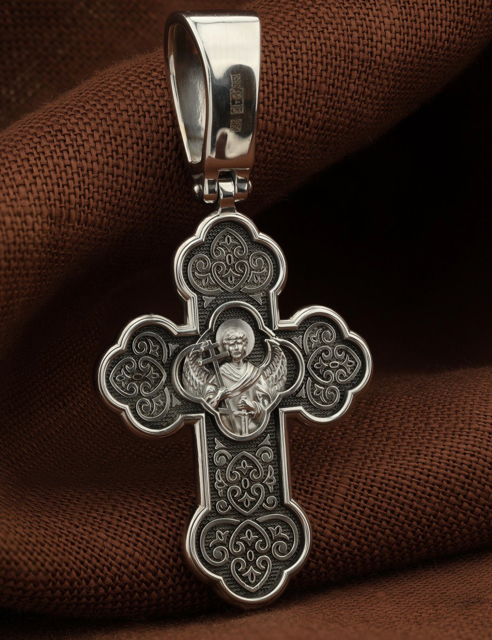 Крест из белого золота