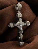 Крест из белого золота c эбеновым деревом