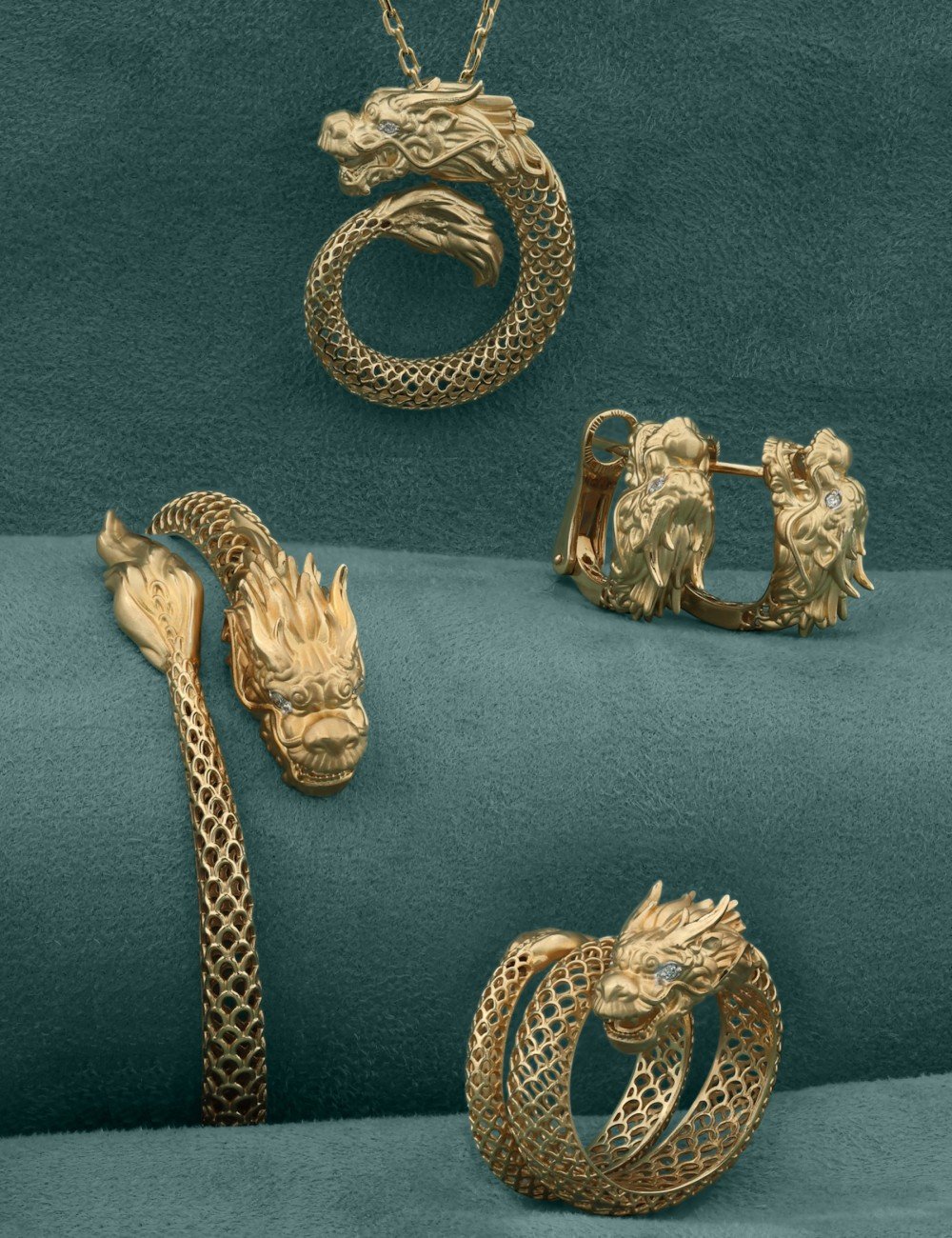 Кольцо из золота c бриллиантами