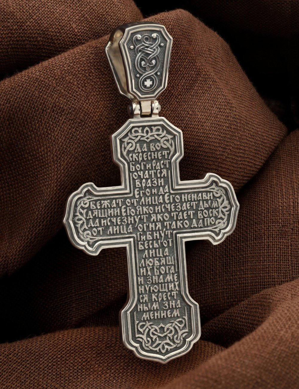 Крест из серебра 925 пробы и золота 585 пробы