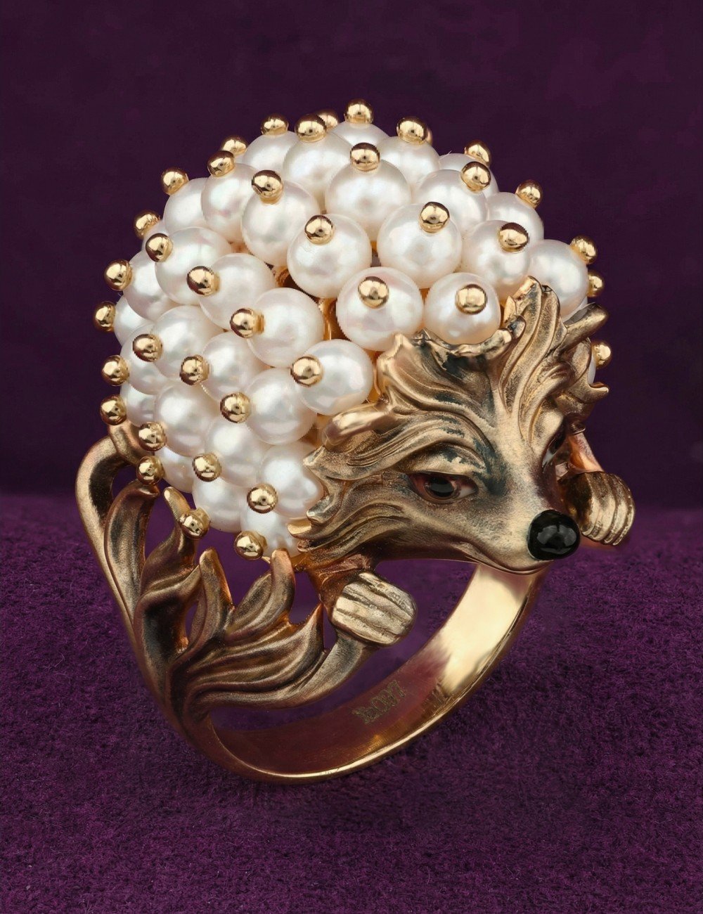 Кольцо из золота c эмалью и жемчугом