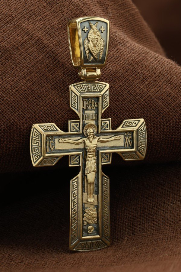 Крест из лимонного золота