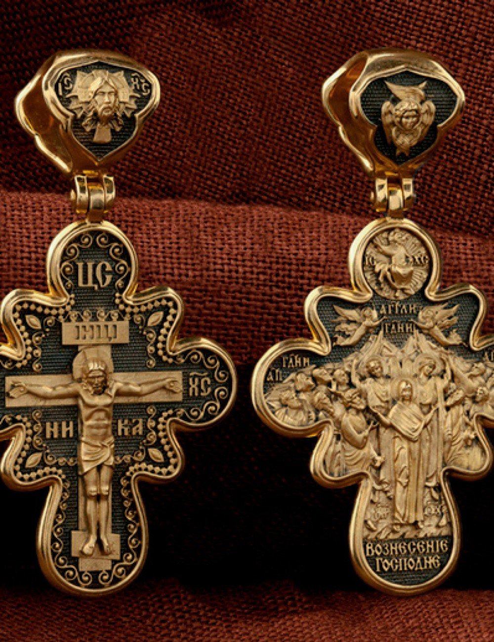 Крест из лимонного золота