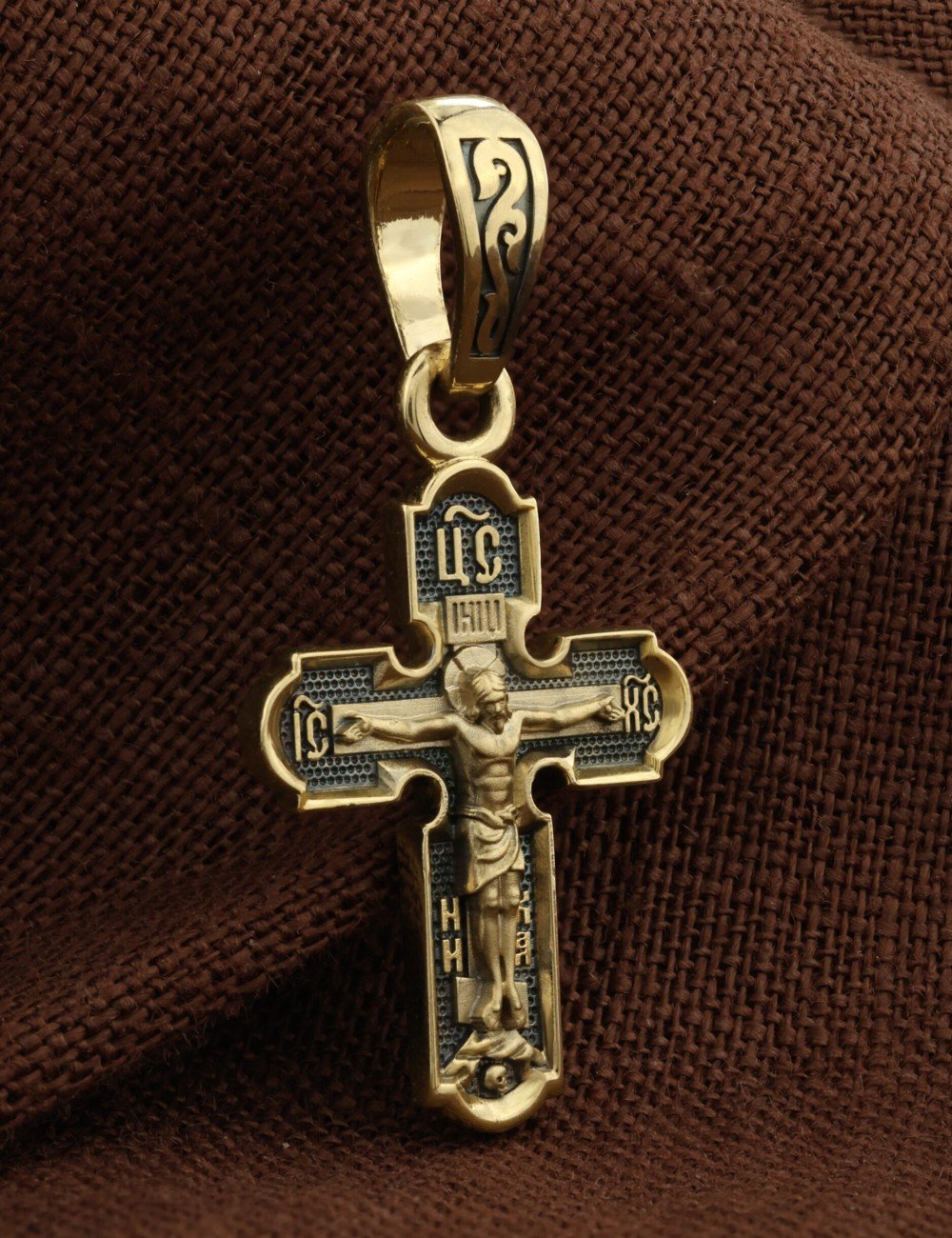 Крест из лимонного золота