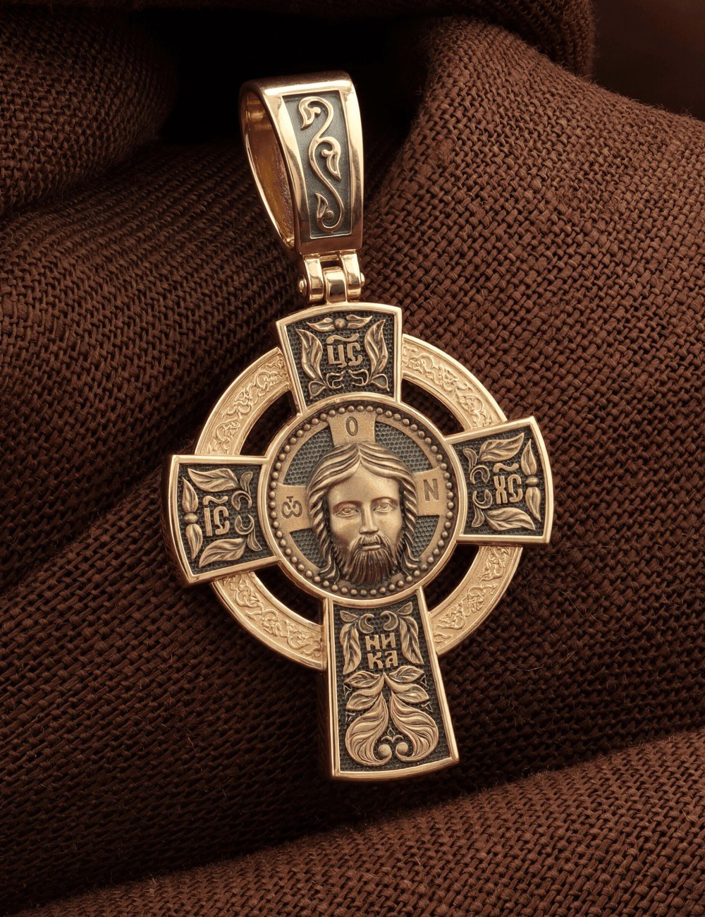 Крест из золота