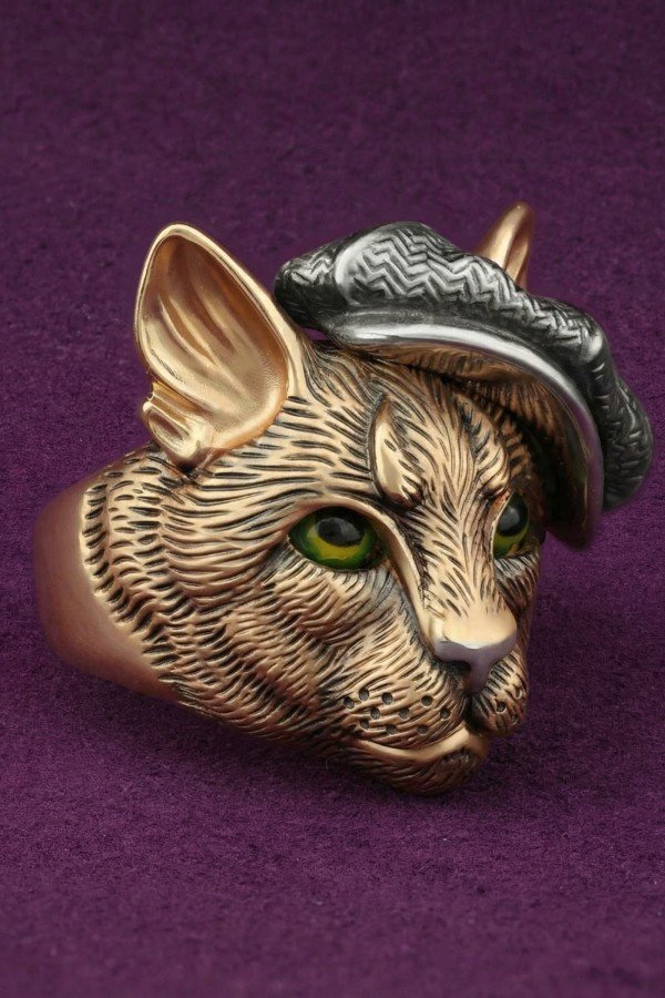 Кольцо из золота c эмалью