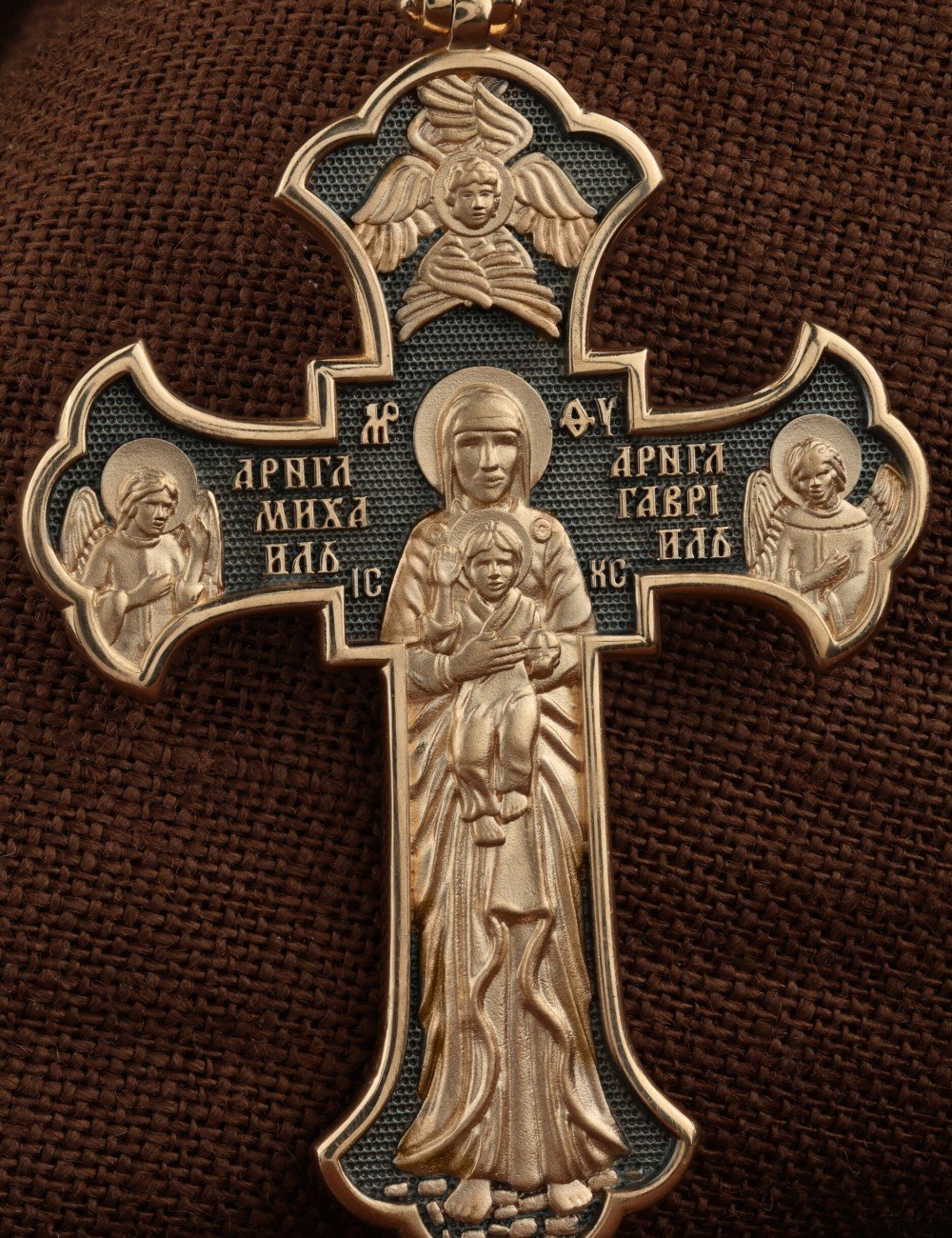 Крест из золота