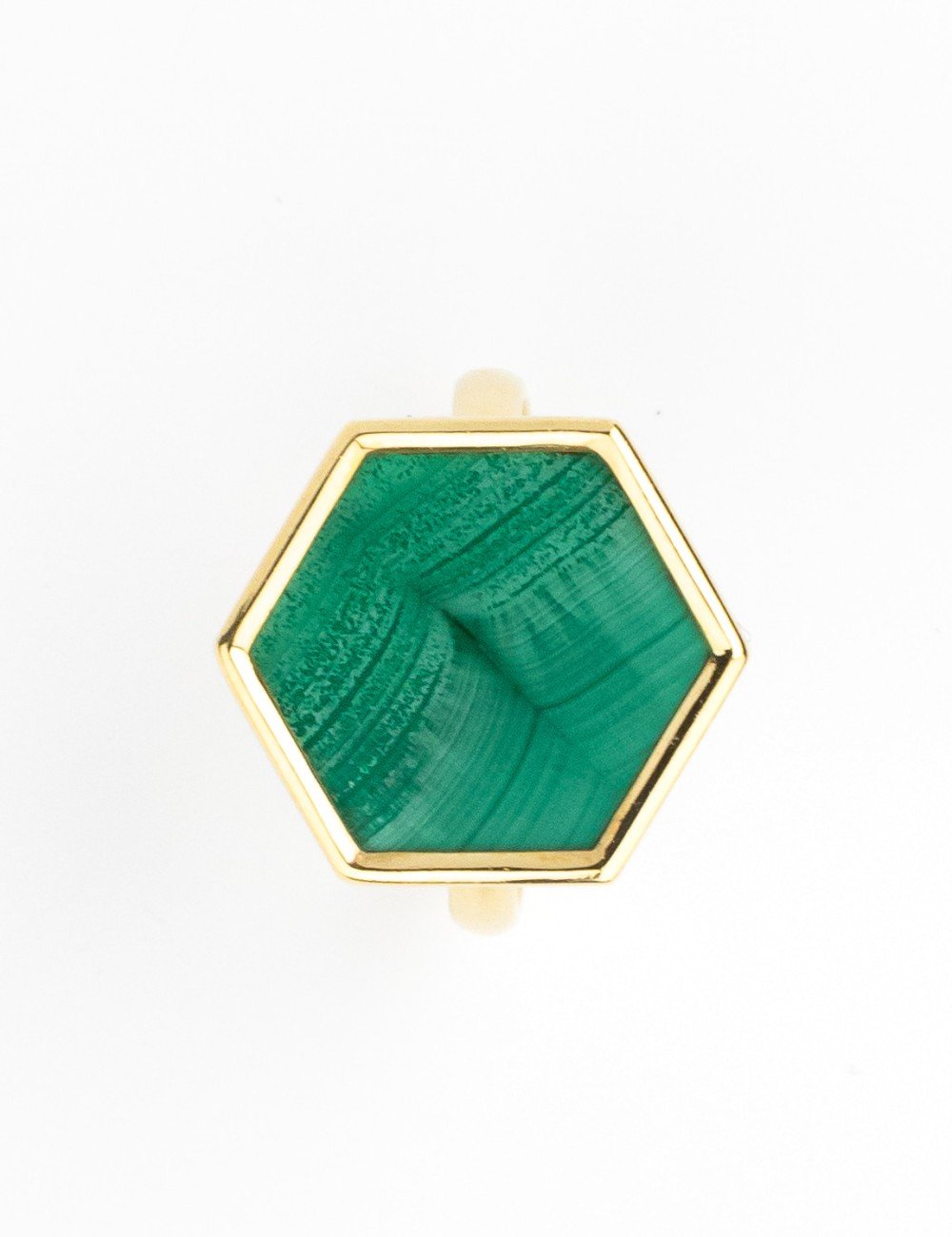 Кольцо из лимонного золота c малахитом