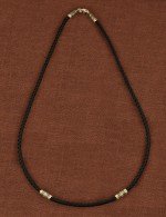 Шнурок шёлковый из лимонного золота c шёлковым шнурком