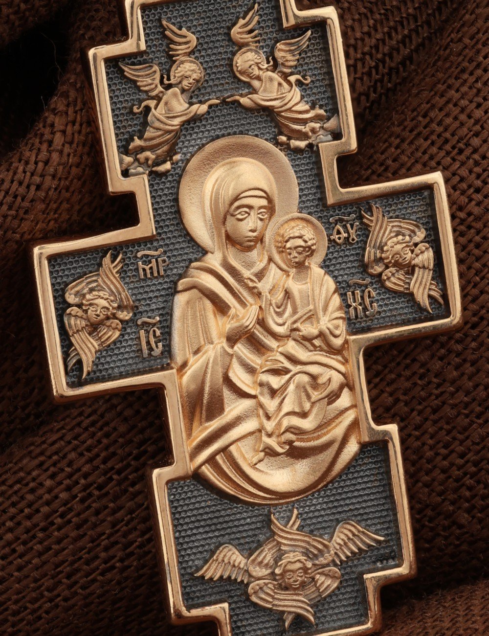 Крест из золота