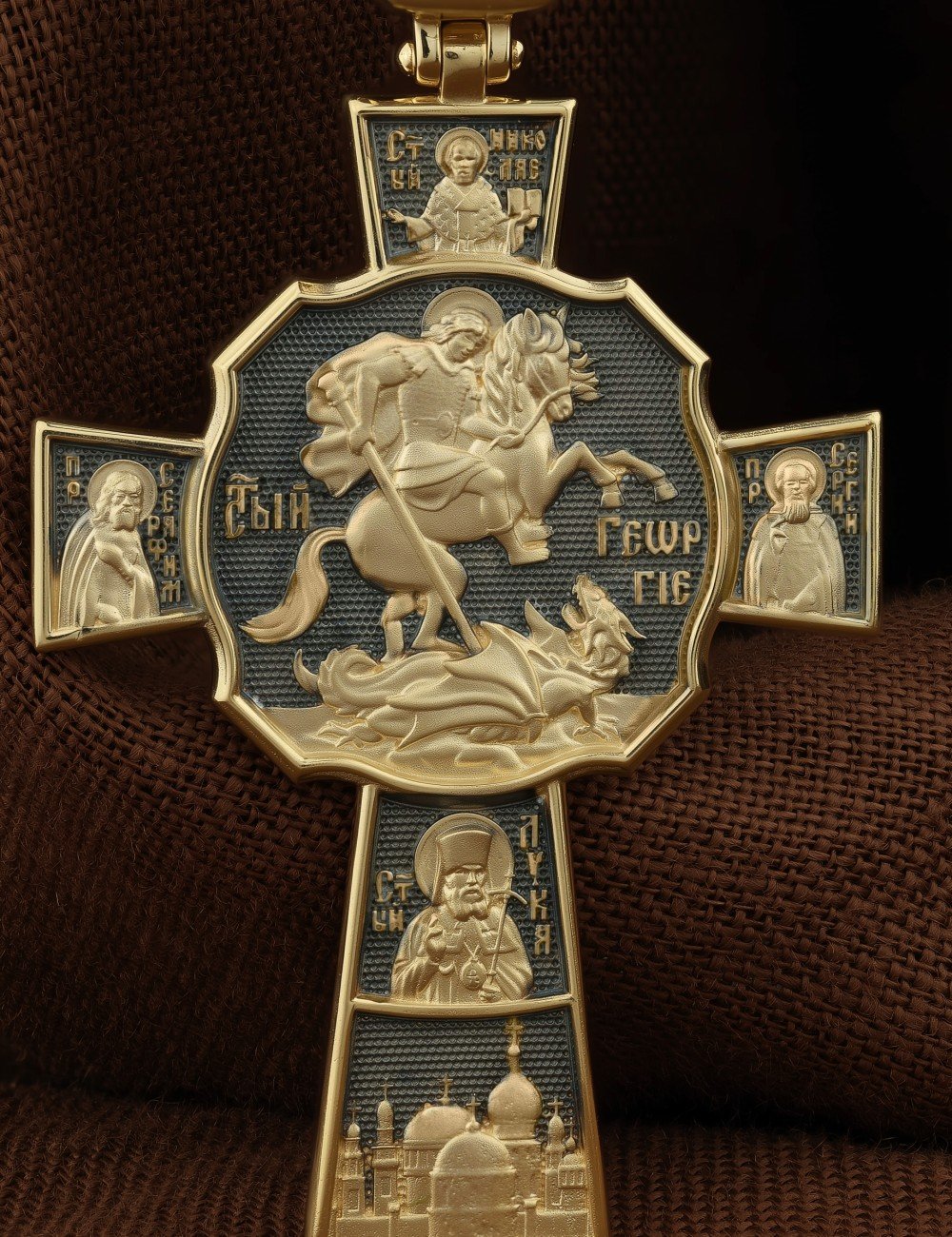 Крест из лимонного золота