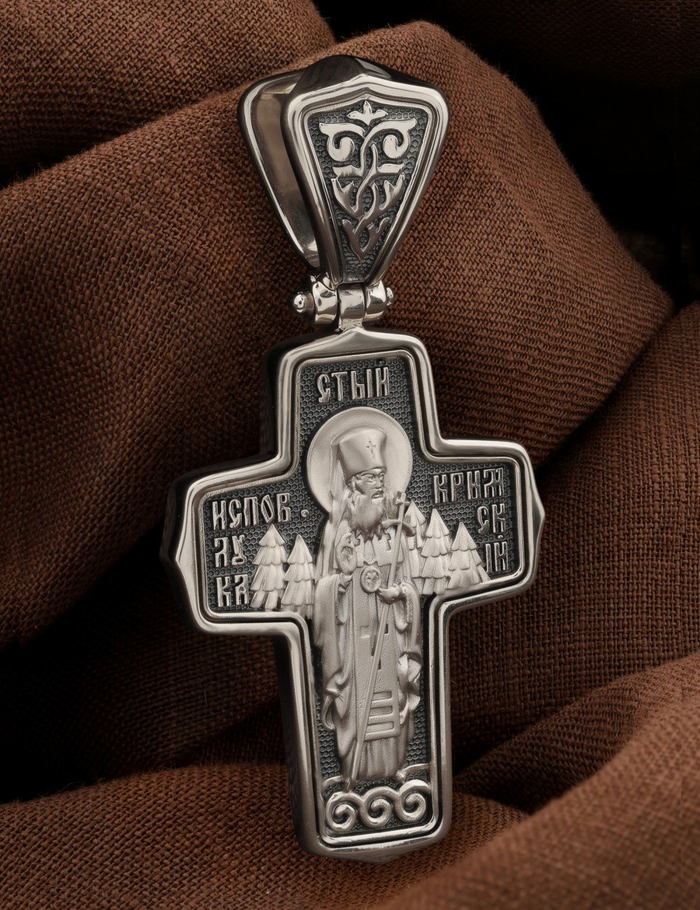Крест из белого золота