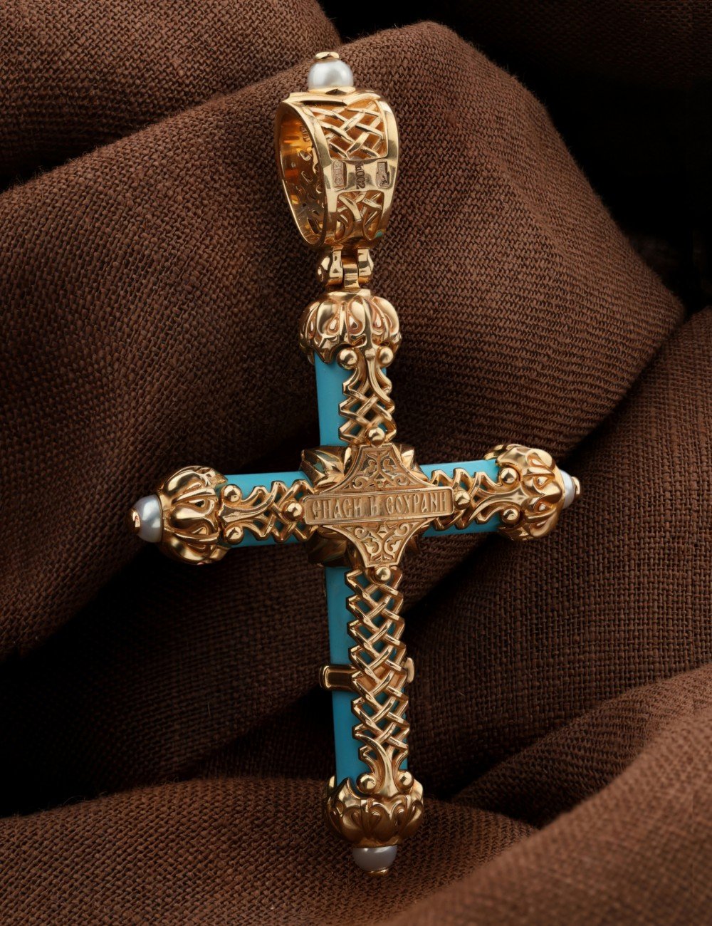Крест из золота c жемчугом и бирюзой