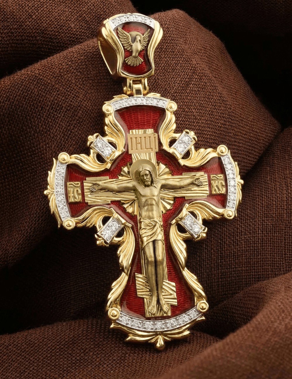 Крест из лимонного золота c эмалью и бриллиантами