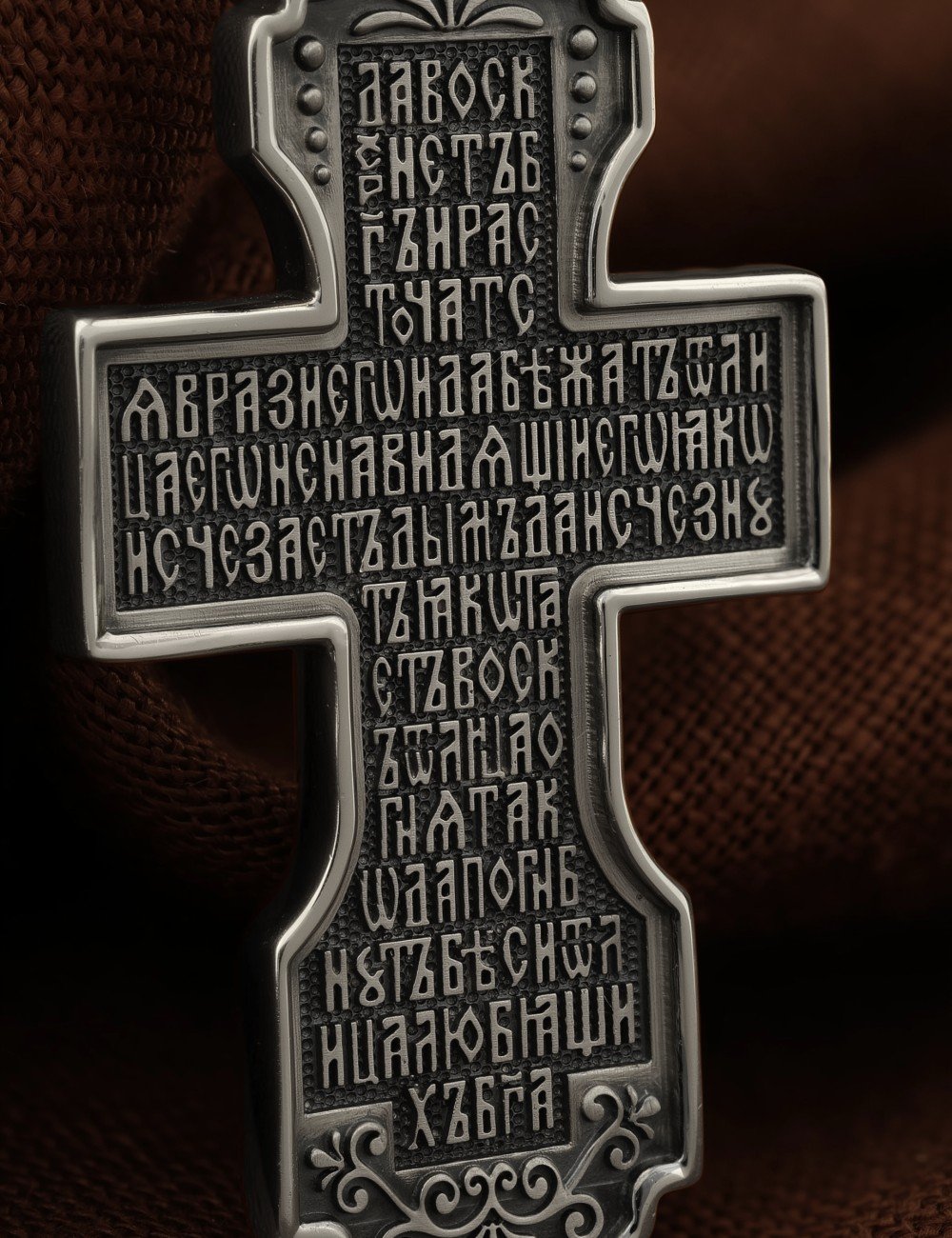 Крест из белого золота