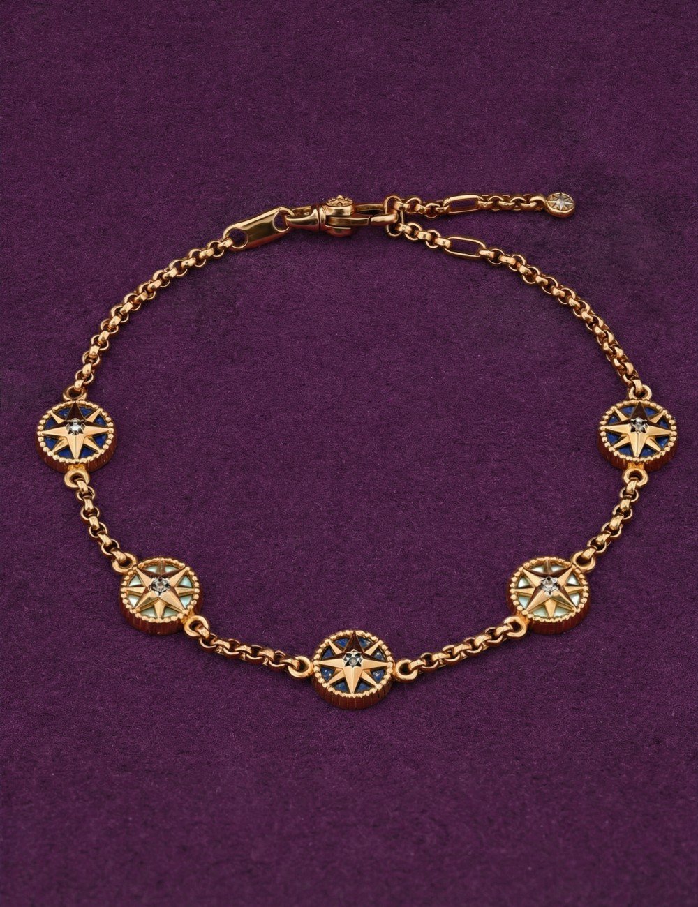 Браслет из золота c бриллиантами, лазуритом и перламутром