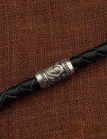 Гайтан из белого золота c кожаным шнурком