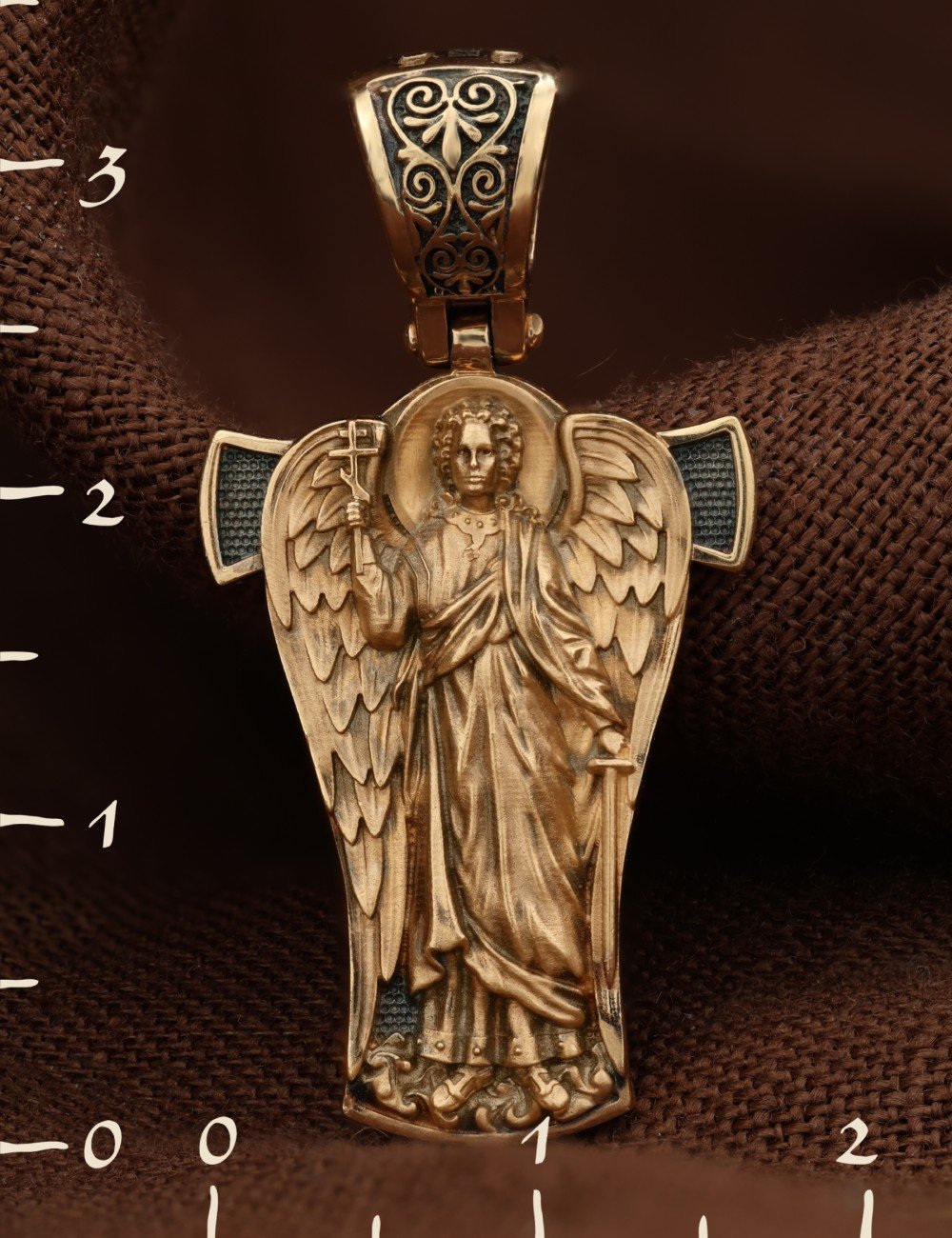 Крест из золота