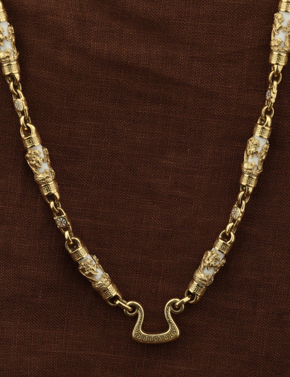 Цепь из лимонного золота c эмалью и бивнем мамонта