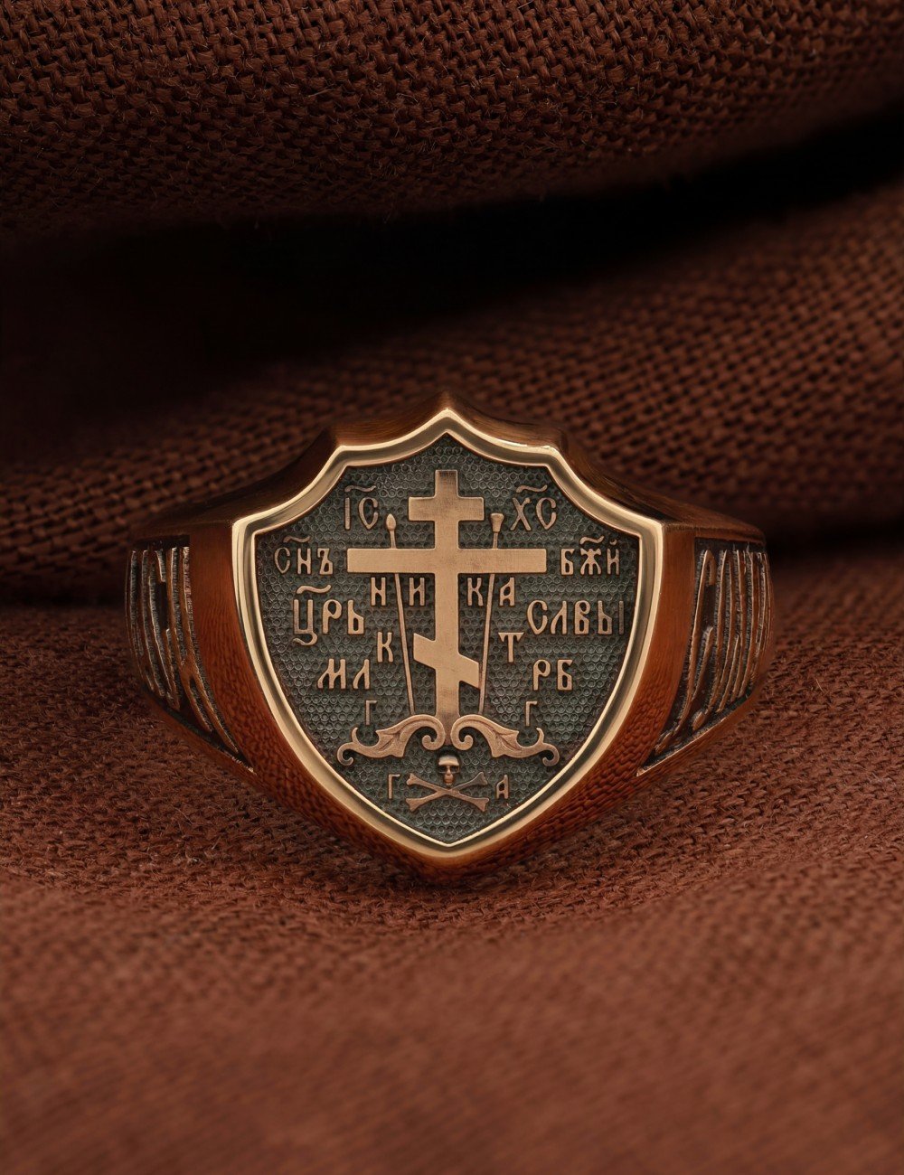 Кольцо из золота