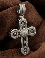 Крест из белого золота c эбеновым деревом