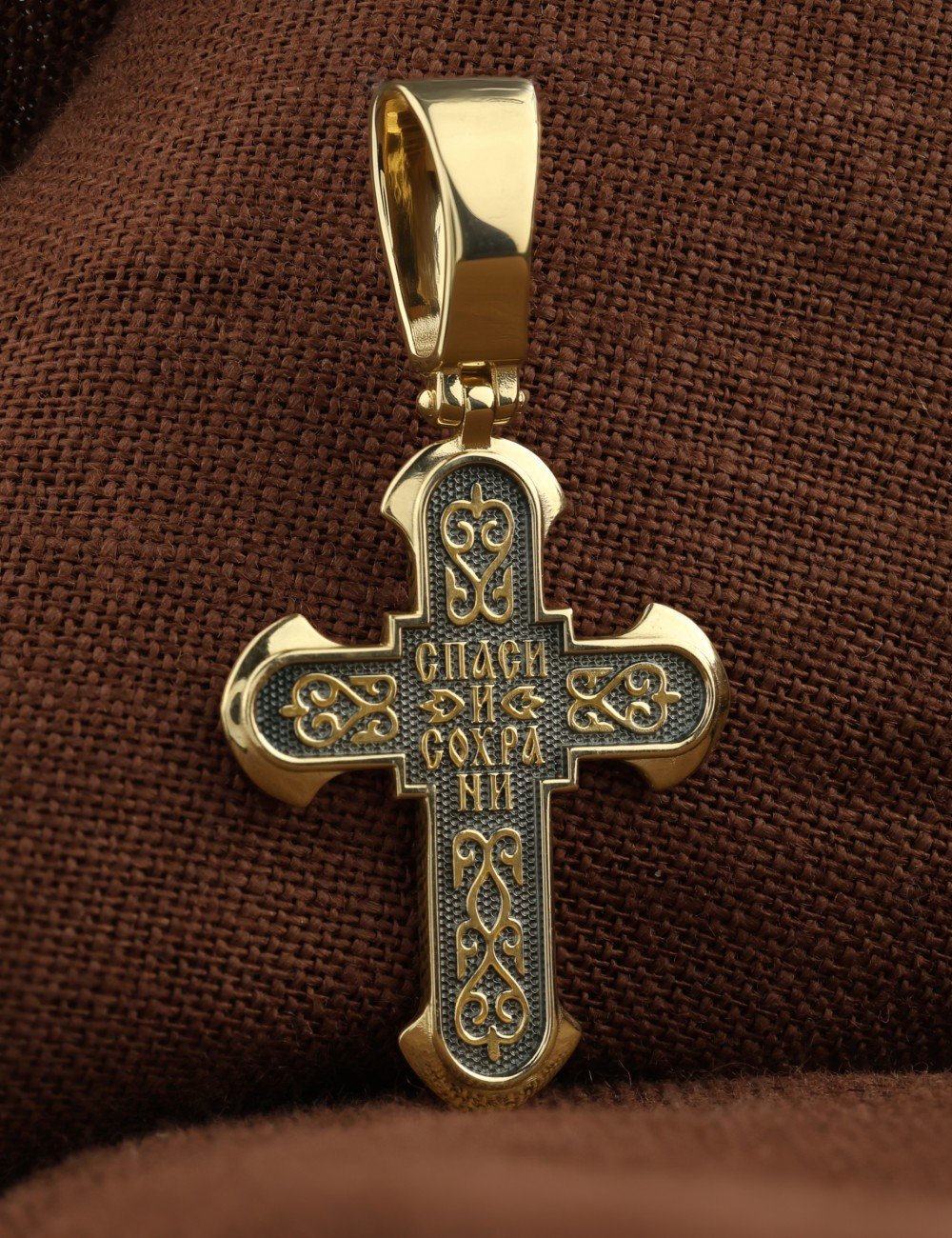 Крест из лимонного золота