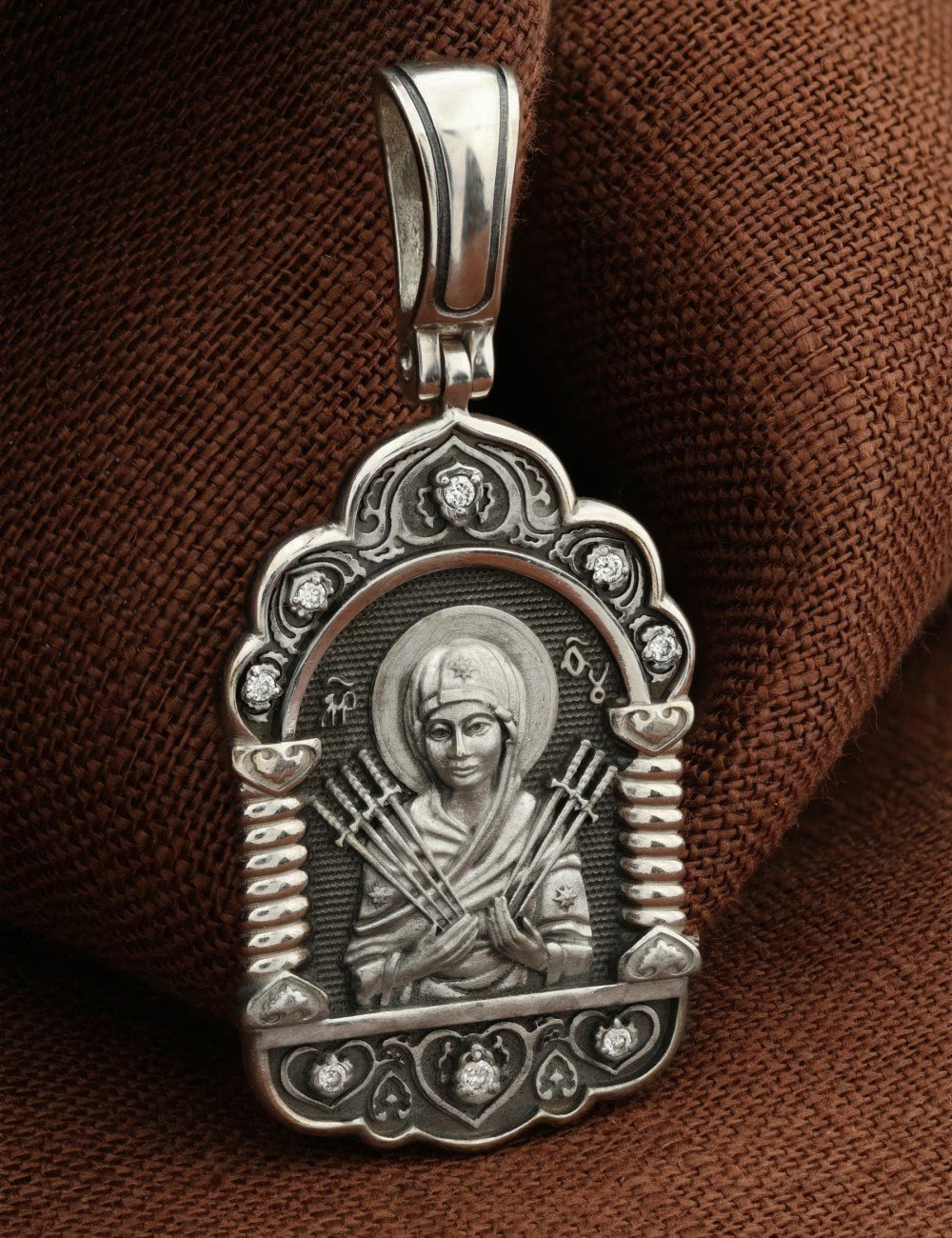 Образок из белого золота c бриллиантами