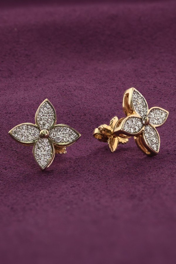 Серьги из золота c бриллиантами