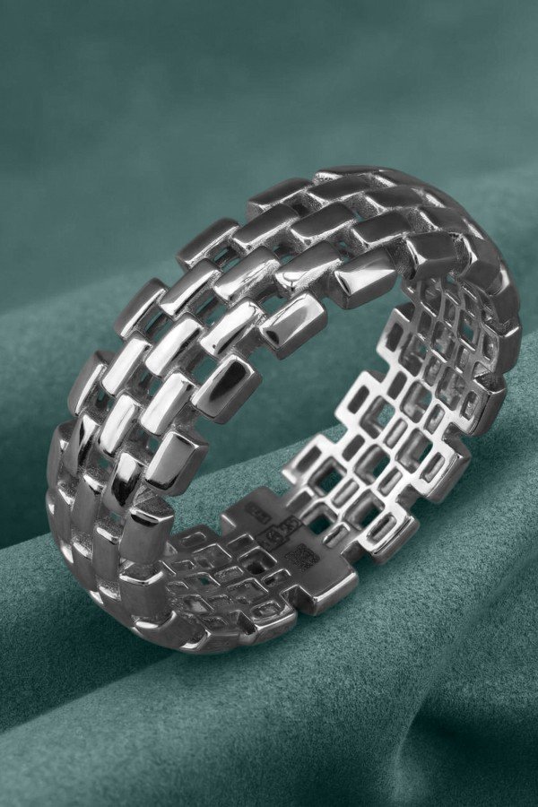 Кольцо из белого золота