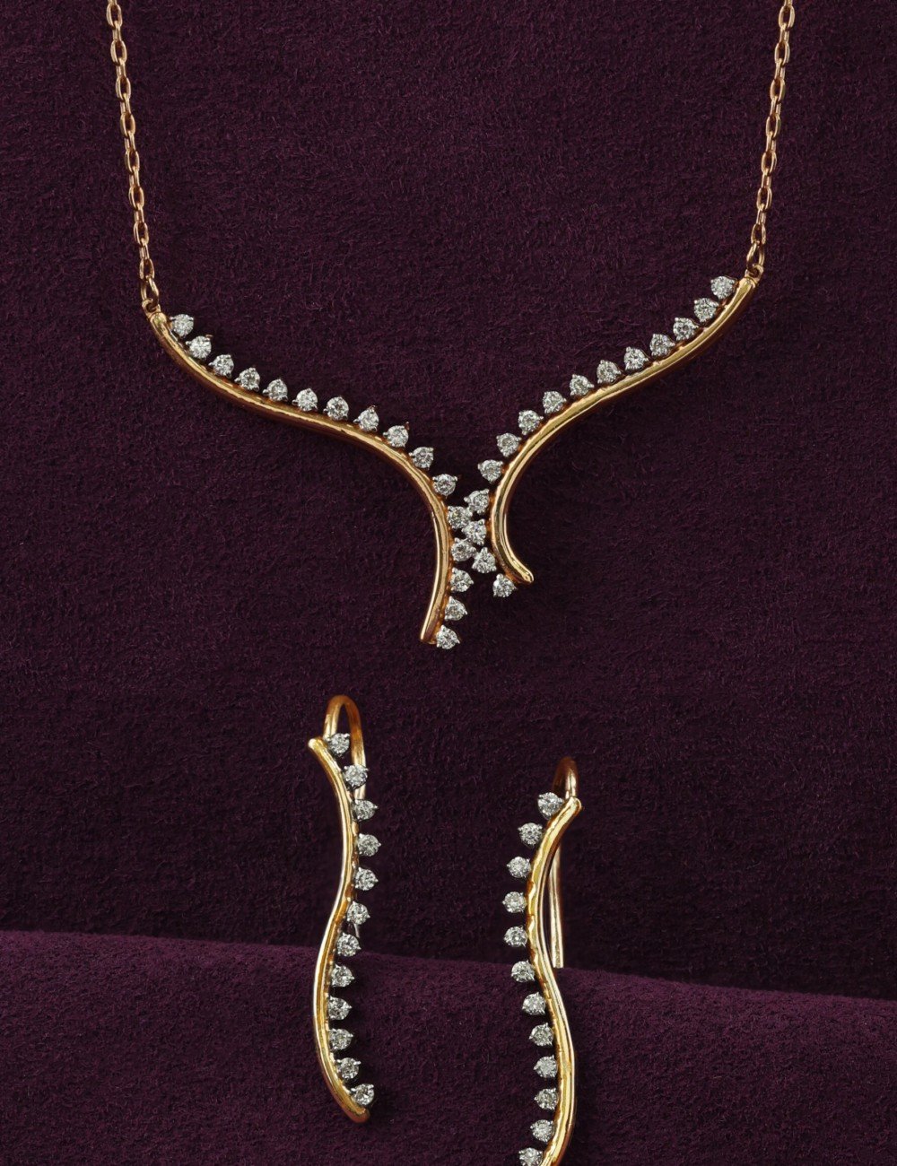 Серьги из золота c бриллиантами