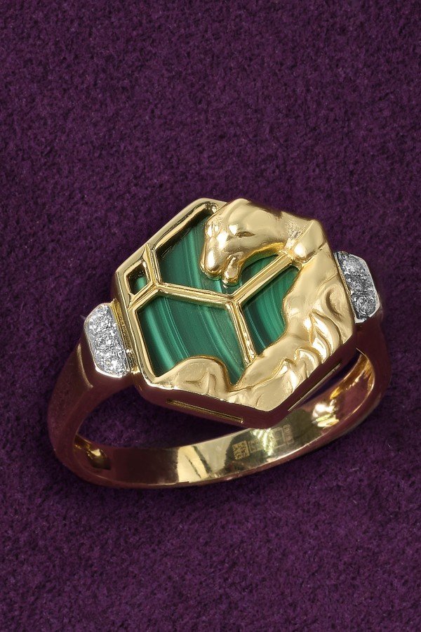 Кольцо из лимонного золота c бриллиантами и малахитом