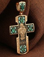 Крест из золота c эмалью и хризопразом