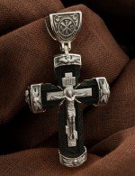 Крест из белого золота c эбеновым деревом