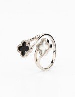 Кольцо из белого золота c бриллиантами, ониксом и перламутром