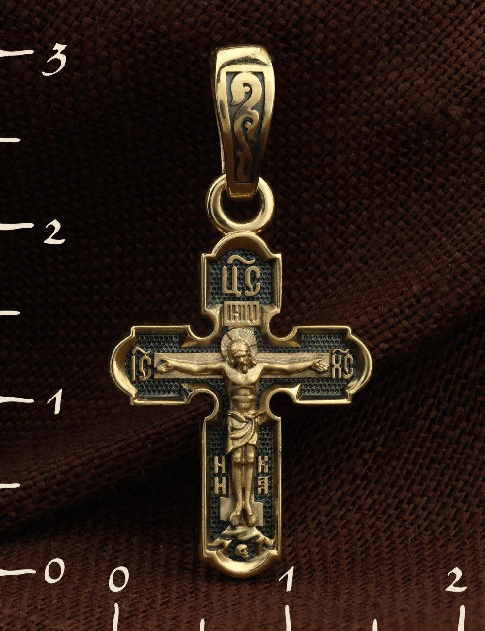 Крест из лимонного золота