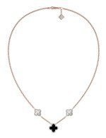 Колье из золота c бриллиантами, ониксом и перламутром