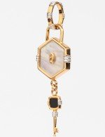 Подвеска из золота c ониксом и перламутром